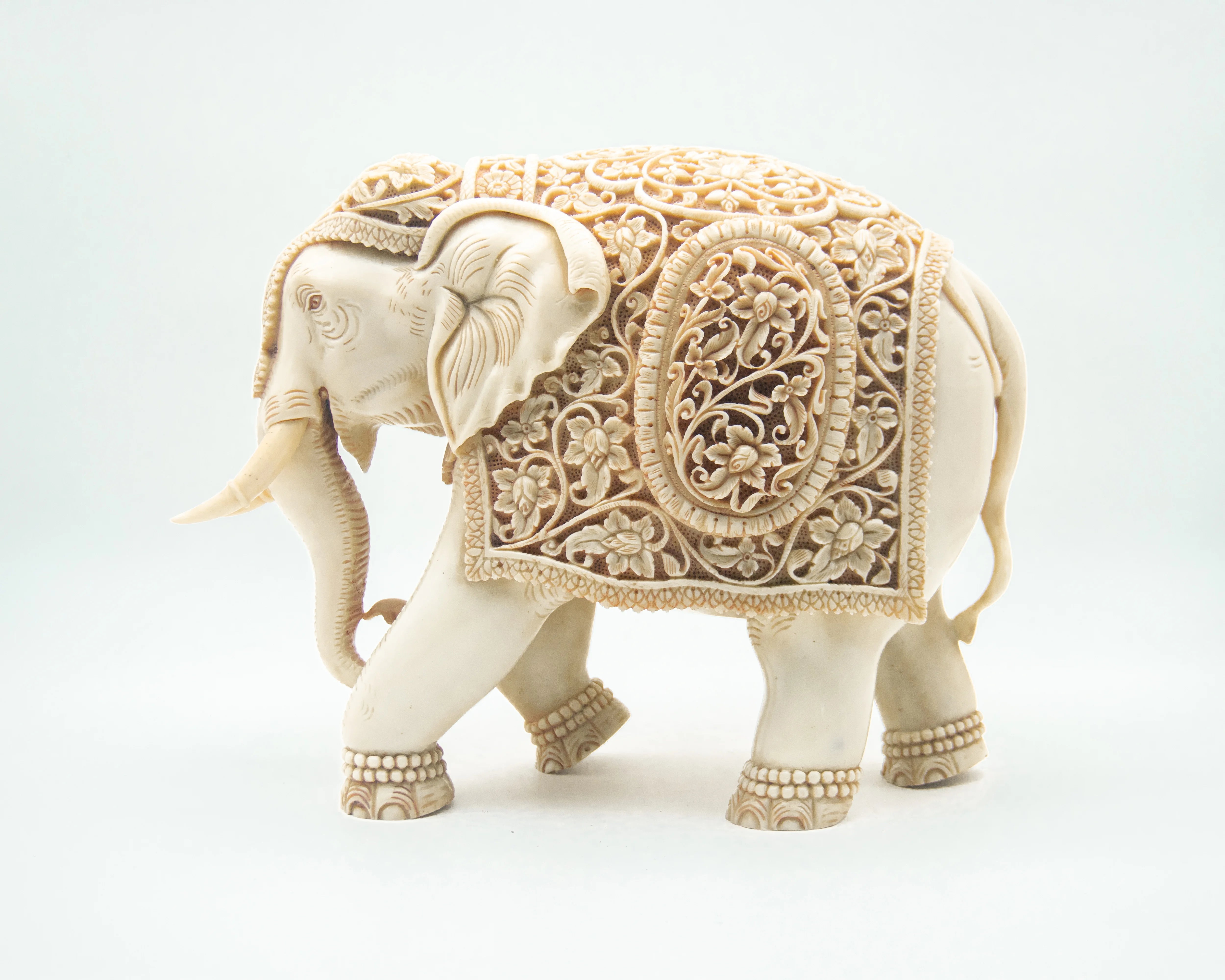 Hand-Carved-Resin-Elephant-Statue-Animal-Art-Figurine-for-Gift