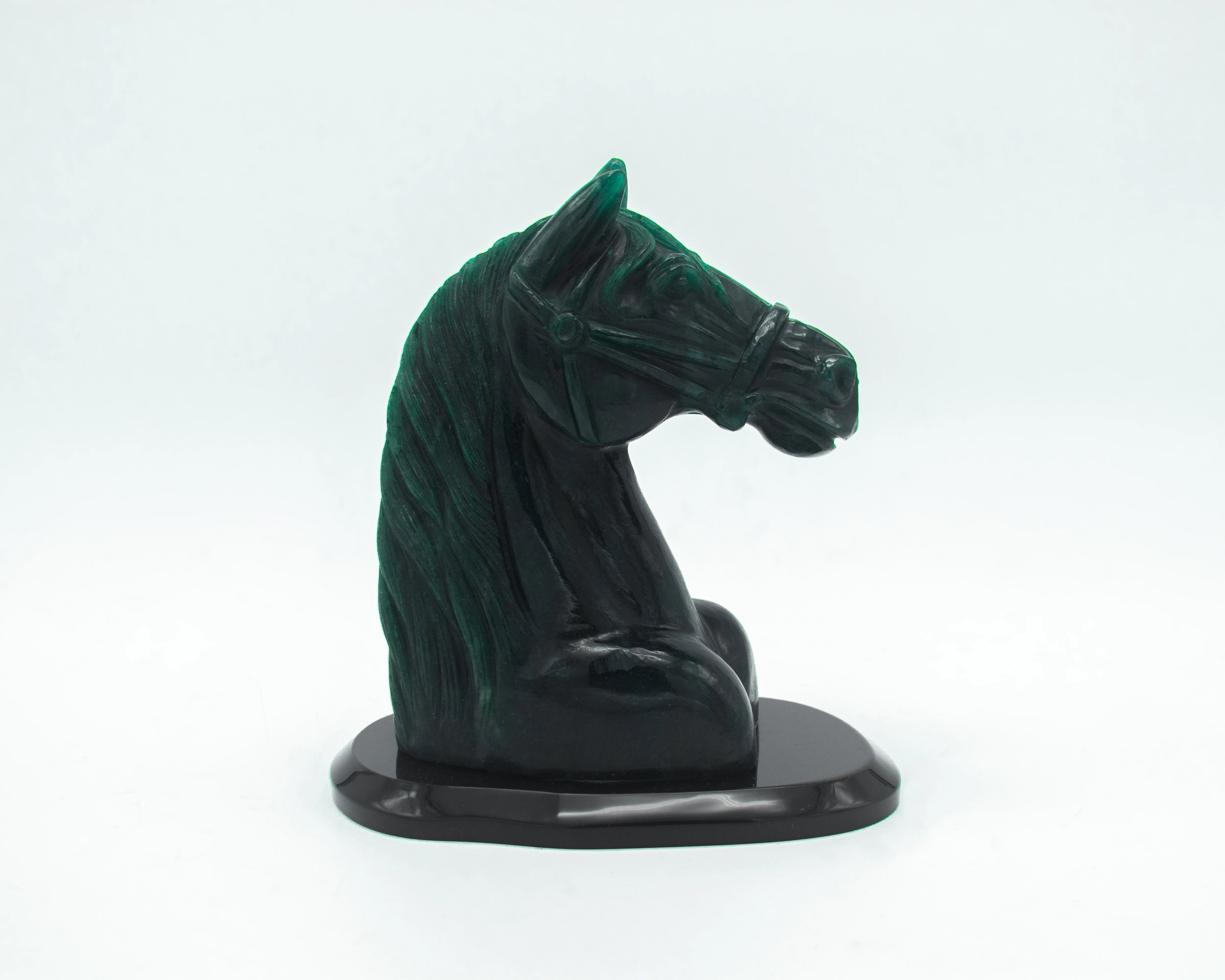 Handcrafted-Green-Aventurine-Horse-Statue-Gemstone-Sculpture-Figurine