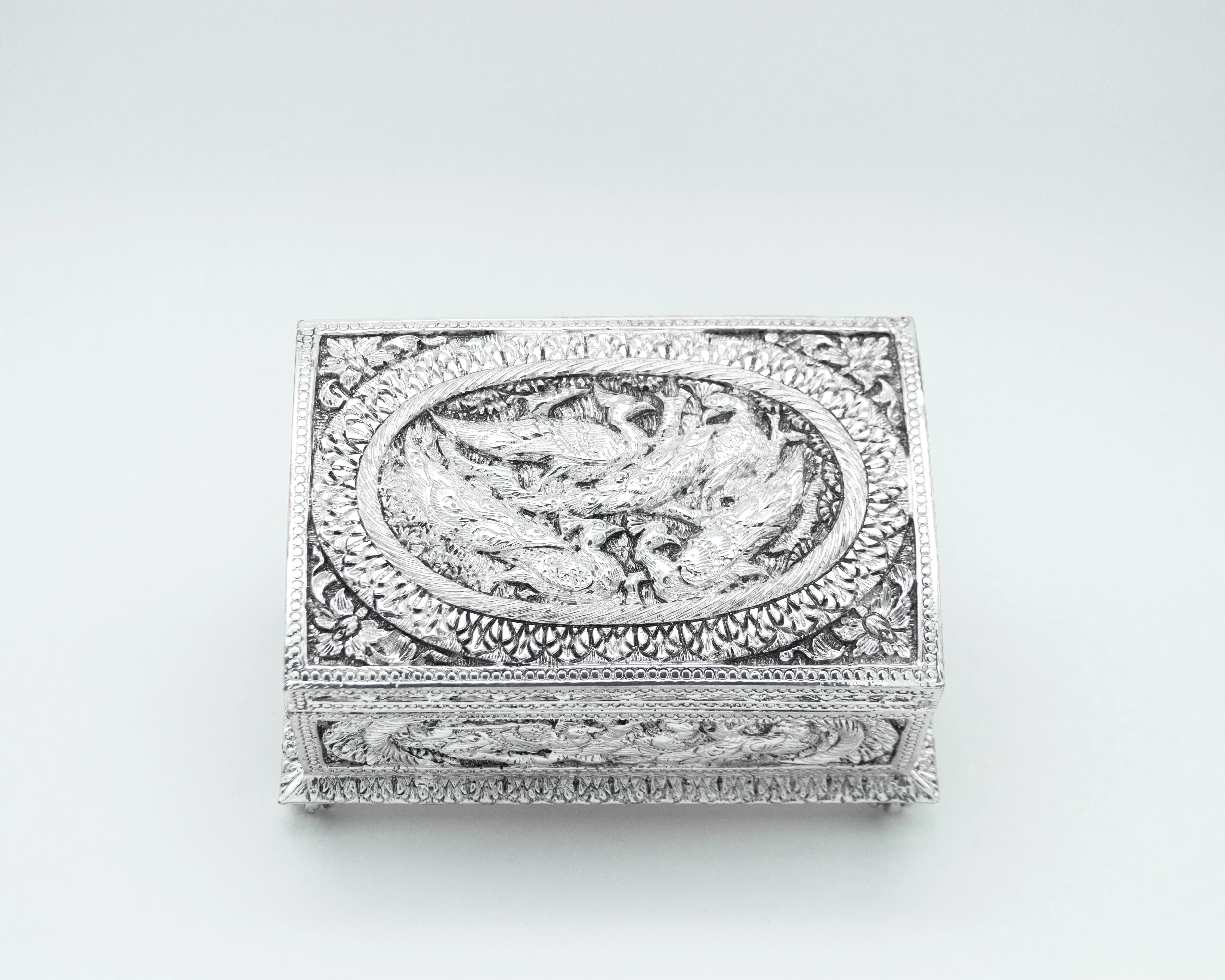premium-Silver-Coated-Jewelry-Organizer-Box-Handcrafted-Resin-Box